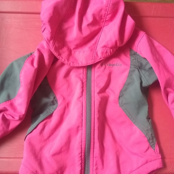Girls Columbia wind breaker - Picture 1 of 1